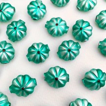 7 Flower Shaped Glass Garland Beads ~ Matte Light Green + Blackberry Centers ~ 18mm