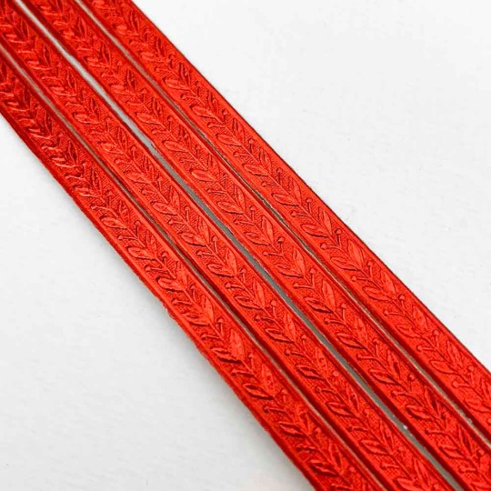 Red Leaf and Berry Dresden Foil Trim ~ 3/16"