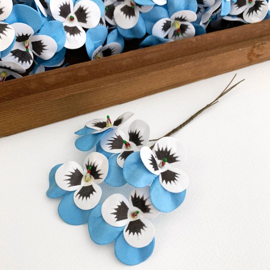 Bunch of Small Paper Pansies ~ Blue + White